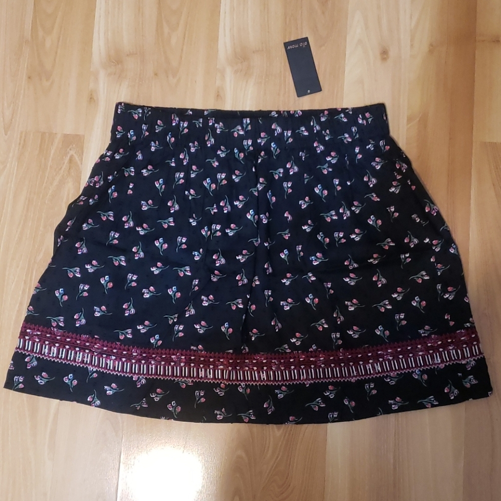 Ella moss floral mini skirt